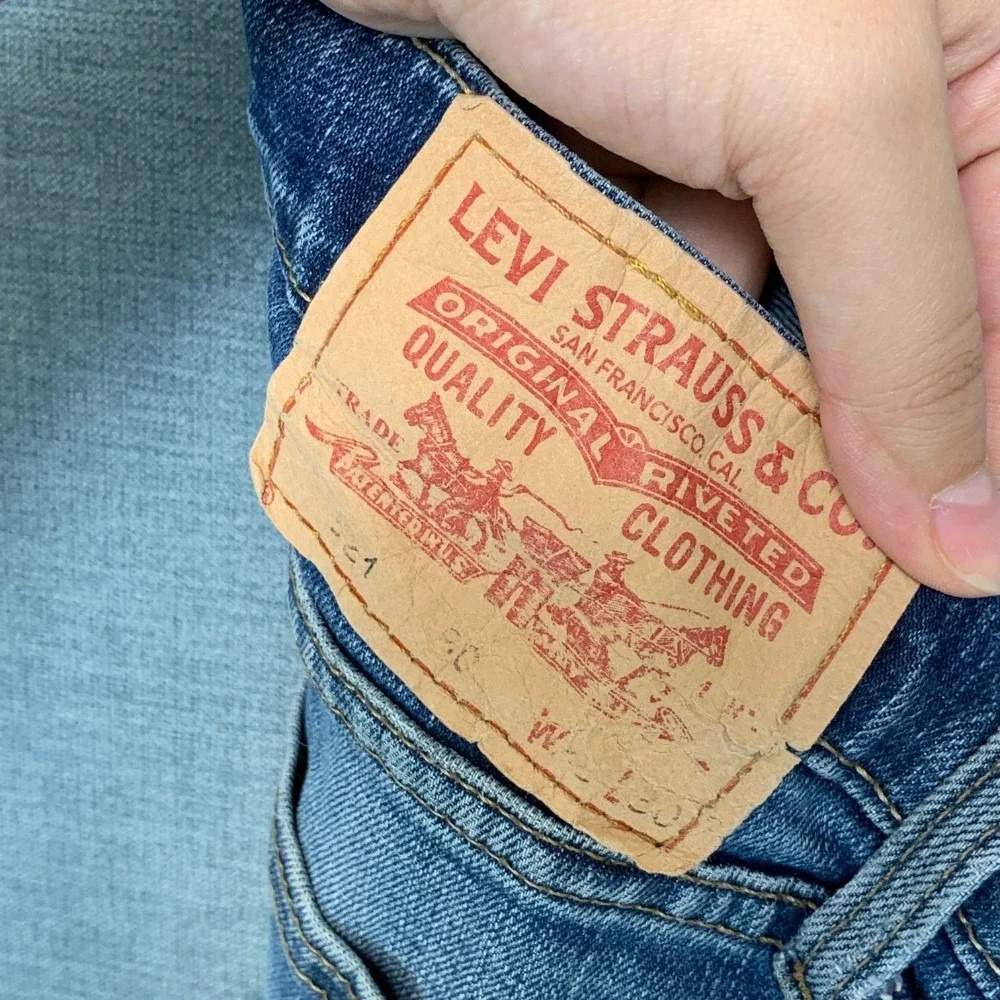 Vintage Levi's 521 Jeans Mens 38x30 Blue Denim Stretch Medium Wash Straight Leg